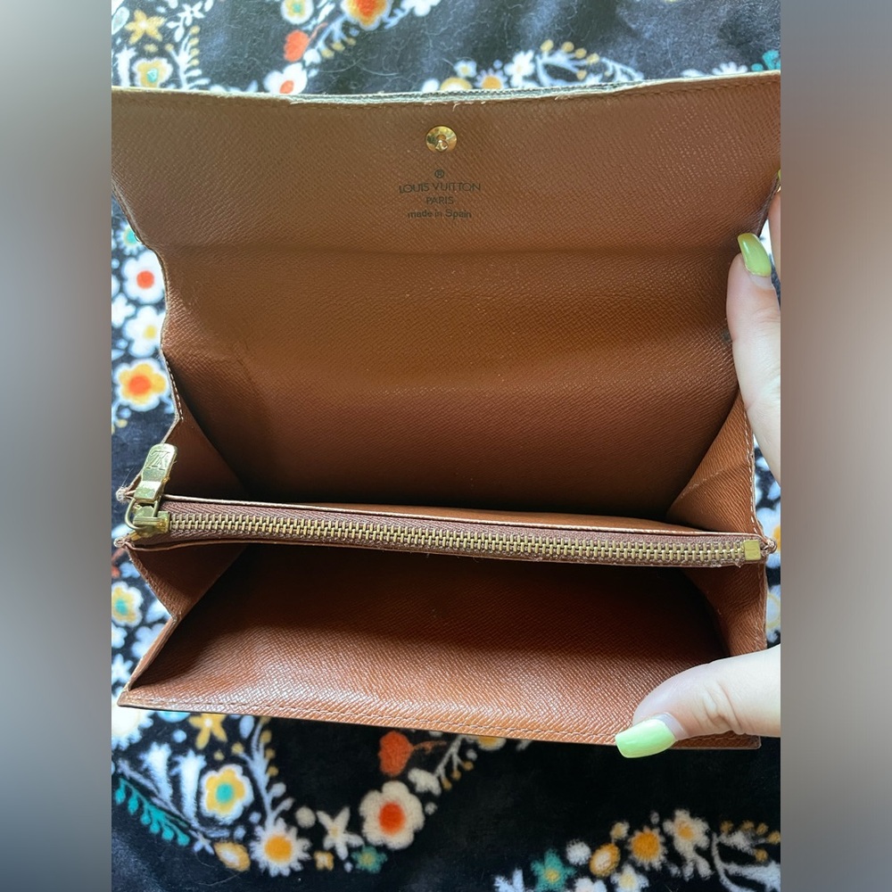 Louis Vuitton Long Monogram Wallet - Picture 5 of 7